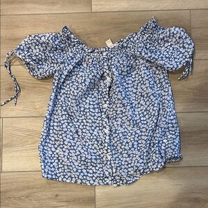 Michael Kors button up size M